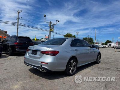 Czwarte zdjęcie samochodu z boku: 2021 MERCEDES-BENZ E 350 4MATIC VIN:W1KZF8EB1MA908834 - miniatura