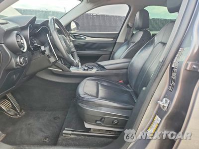 Zdjęcie 7 z 13 samochodu: 2019 ALFA ROMEO STELVIO VIN:ZASPAJAN6K7C41588 - miniatura