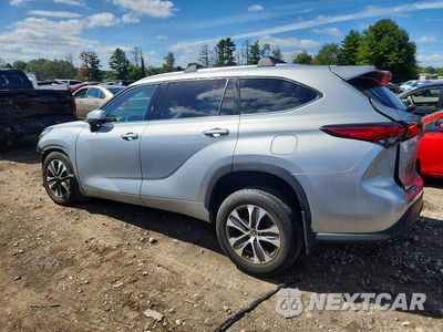 Drugie zdjęcie samochodu z przodu: 2021 TOYOTA HIGHLANDER XLE VIN:5TDGZRBH1MS555666 - miniatura