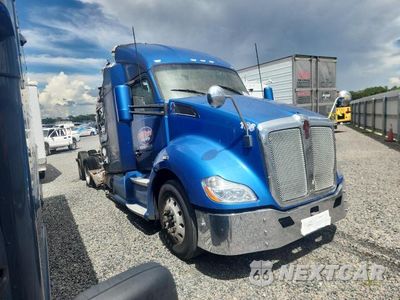 Czwarte zdjęcie samochodu z boku: 2018 KENWORTH T680 SEMI TRUCK VIN:1XKYDP9X0JJ227186 - miniatura
