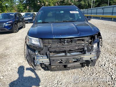Piąte zdjęcie samochodu w środku: 2017 FORD EXPLORER XLT VIN:1FM5K8D84HGD75144 - miniatura