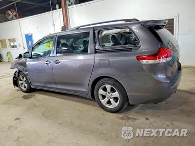 Drugie zdjęcie samochodu z przodu: 2014 TOYOTA SIENNA LE VIN:5TDKK3DCXES471733 - miniatura