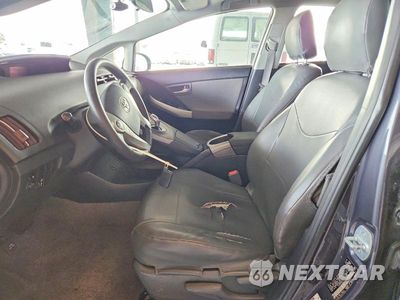 Zdjęcie 7 z 12 samochodu: 2015 TOYOTA PRIUS TWO VIN:JTDKN3DUXF1987735 - miniatura