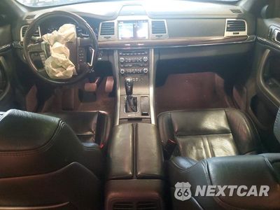 Zdjęcie 8 z 12 samochodu: 2011 LINCOLN MKS VIN:1LNHL9ER5BG602033 - miniatura