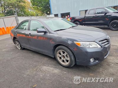 Czwarte zdjęcie samochodu z boku: 2010 TOYOTA CAMRY XLE V6 VIN:4T1BK3EK5AU110143 - miniatura