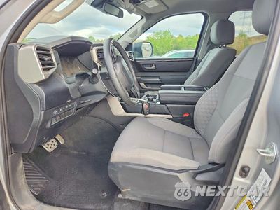 Zdjęcie 7 z 12 samochodu: 2024 TOYOTA TUNDRA SR5 VIN:5TFLA5DA2RX183724 - miniatura