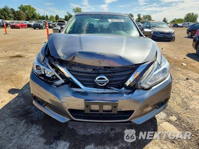 Piąte zdjęcie samochodu w środku: 2017 NISSAN ALTIMA 2.5 SV VIN:1N4AL3AP0HC127484 - miniatura