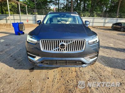 Piąte zdjęcie samochodu w środku: 2025 VOLVO XC90 PLUS VIN:YV4062PE4S1346896 - miniatura