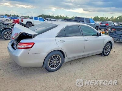 Trzecie zdjęcie samochodu z tyłu: 2010 TOYOTA CAMRY LE VIN:4T1BF3EK6AU072393 - miniatura