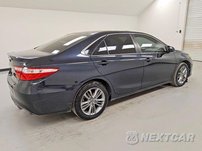 Trzecie zdjęcie samochodu z tyłu: 2017 TOYOTA CAMRY SE VIN:4T1BF1FK5HU392530 - miniatura