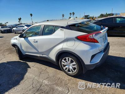 Drugie zdjęcie samochodu z przodu: 2020 TOYOTA C-HR LE VIN:JTNKHMBXXL1070599 - miniatura