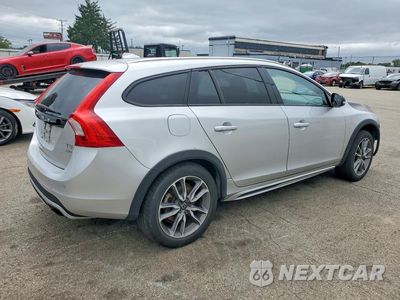 Trzecie zdjęcie samochodu z tyłu: 2018 VOLVO V60 CROSS COUNTRY PREMIER VIN:YV440MWK6J2052396 - miniatura