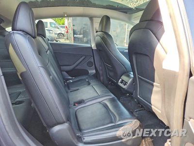 Zdjęcie 10 z 12 samochodu: 2023 TESLA MODEL Y VIN:7SAYGAEE4PF844193 - miniatura