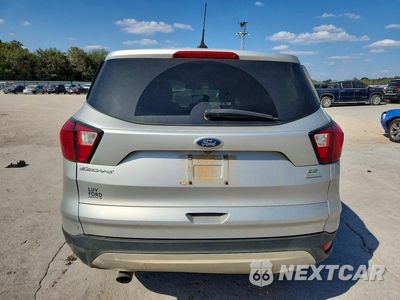 Zdjęcie 6 z 13 samochodu: 2019 FORD ESCAPE SE VIN:1FMCU0GD4KUB01219 - miniatura
