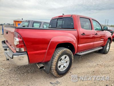 Trzecie zdjęcie samochodu z tyłu: 2015 TOYOTA TACOMA V6 VIN:3TMLU4EN4FM191053 - miniatura
