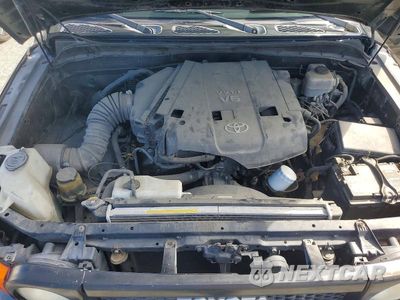 Zdjęcie 11 z 12 samochodu: 2007 TOYOTA FJ CRUISER BASE VIN:JTEZU11F270008577 - miniatura