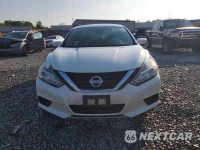 Piąte zdjęcie samochodu w środku: 2016 NISSAN ALTIMA 2.5 S VIN:1N4AL3AP8GC258595 - miniatura