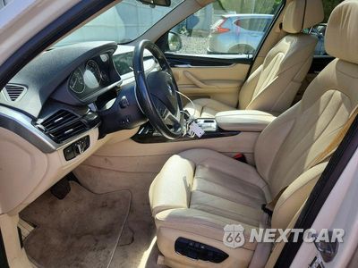 Zdjęcie 7 z 14 samochodu: 2015 BMW X5 XDRIVE50I VIN:5UXKR6C59F0J78490 - miniatura