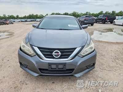 Piąte zdjęcie samochodu w środku: 2018 NISSAN ALTIMA 2.5 SR VIN:1N4AL3AP9JC118370 - miniatura