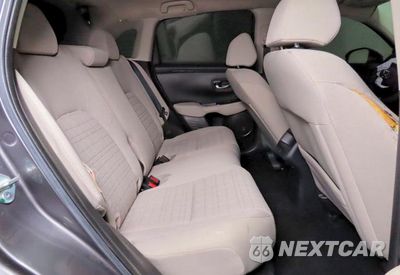 Zdjęcie 6 z 10 samochodu: 2024 HONDA HR-V LX VIN:3CZRZ1H32RM737142 - miniatura