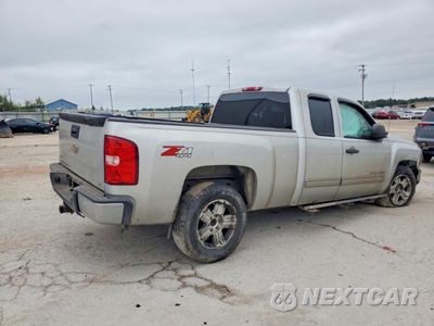 Trzecie zdjęcie samochodu z tyłu: 2011 CHEVROLET SILVERADO K1500 LT VIN:1GCRKSE34BZ278446 - miniatura