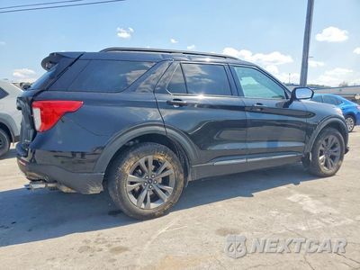 Trzecie zdjęcie samochodu z tyłu: 2021 FORD EXPLORER XLT VIN:1FMSK8DH4MGA44111 - miniatura