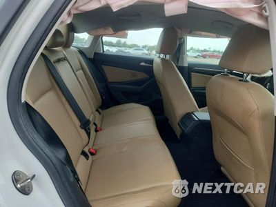 Zdjęcie 10 z 12 samochodu: 2019 VOLKSWAGEN JETTA SEL VIN:3VWE57BU1KM274952 - miniatura