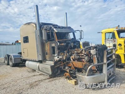 Czwarte zdjęcie samochodu z boku: 2013 PETERBILT 386 SEMI TRUCK VIN:1XPHD49X6DD174005 - miniatura