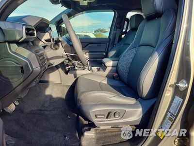 Zdjęcie 7 z 12 samochodu: 2025 TOYOTA TACOMA LIMITED HV VIN:3TYLC5LN4ST023536 - miniatura