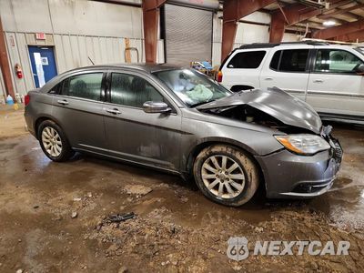 Czwarte zdjęcie samochodu z boku: 2013 CHRYSLER 200 LIMITED VIN:1C3CCBCG1DN501355 - miniatura