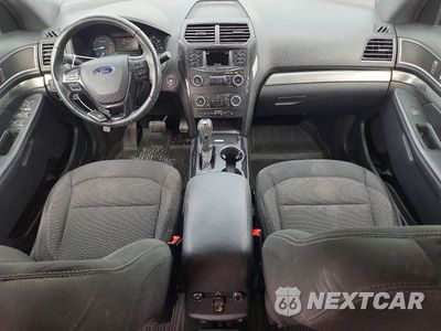 Zdjęcie 8 z 13 samochodu: 2019 FORD EXPLORER XLT VIN:1FM5K8D85KGA15646 - miniatura