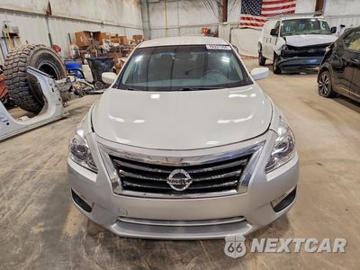 Piąte zdjęcie samochodu w środku: 2015 NISSAN ALTIMA 2.5 S VIN:1N4AL3AP7FN368914 - miniatura