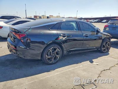 Trzecie zdjęcie samochodu z tyłu: 2025 KIA K5 GT LINE VIN:KNAG64J71S5376340 - miniatura