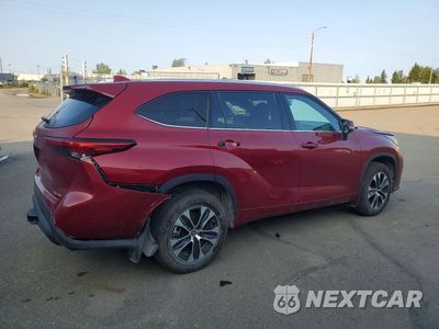 Trzecie zdjęcie samochodu z tyłu: 2021 TOYOTA HIGHLANDER XLE VIN:5TDGZRBHXMS547257 - miniatura
