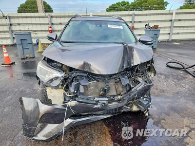 Piąte zdjęcie samochodu w środku: 2018 TOYOTA RAV4 XLE VIN:2T3WFREV1JW515359 - miniatura