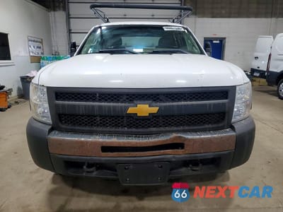 Piąte zdjęcie samochodu w środku: 2013 CHEVROLET SILVERADO K1500 VIN:1GCRKPE09DZ167882 - miniatura
