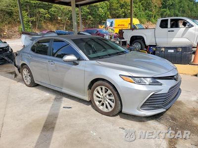 Czwarte zdjęcie samochodu z boku: 2021 TOYOTA CAMRY LE VIN:4T1C11AK7MU439772 - miniatura