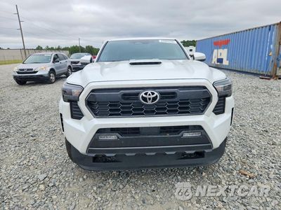 Piąte zdjęcie samochodu w środku: 2024 TOYOTA TACOMA TRD SPORT VIN:3TYKB5FN0RT009640 - miniatura