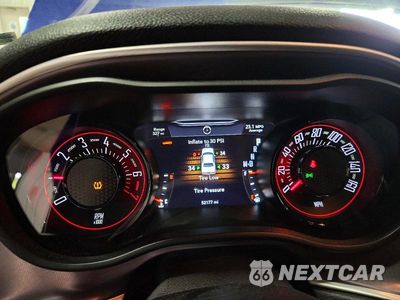 Zdjęcie 9 z 13 samochodu: 2019 DODGE CHALLENGER SXT VIN:2C3CDZGG2KH593078 - miniatura