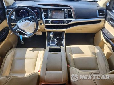 Zdjęcie 8 z 13 samochodu: 2018 TOYOTA HIGHLANDER XLE VIN:5TDJZRFH7JS822899 - miniatura