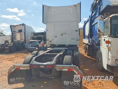 Zdjęcie 6 z 13 samochodu: 2023 VOLVO VNL TRUCK CAB AND CHASSIS VIN:4V4NC9EH3PN331348 - miniatura
