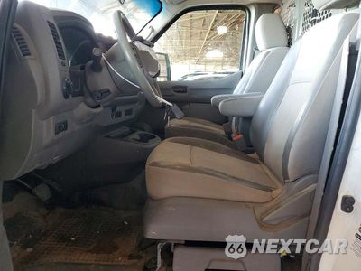 Zdjęcie 7 z 14 samochodu: 2019 NISSAN NV 2500 HD S VIN:1N6BF0KY0KN807633 - miniatura