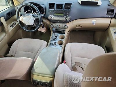 Zdjęcie 8 z 14 samochodu: 2008 TOYOTA HIGHLANDER BASE VIN:JTEES41A682021929 - miniatura