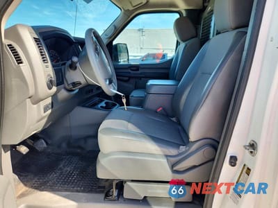 Zdjęcie 7 z 14 samochodu: 2021 NISSAN NV 2500 HD SV VIN:1N6BF0KY6MN809972 - miniatura