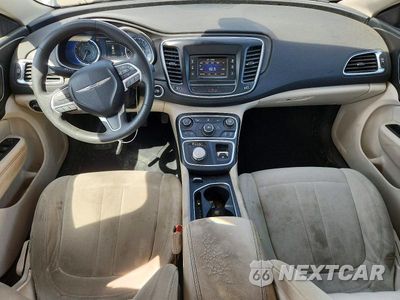 Zdjęcie 8 z 12 samochodu: 2015 CHRYSLER 200 LIMITED VIN:1C3CCCAB8FN715162 - miniatura