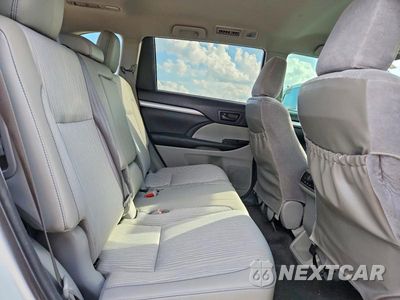 Zdjęcie 10 z 13 samochodu: 2018 TOYOTA HIGHLANDER LE PLUS VIN:5TDZZRFH7JS276737 - miniatura