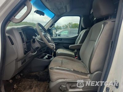 Zdjęcie 7 z 13 samochodu: 2014 NISSAN NV 2500 HD S VIN:1N6AF0LYXEN101851 - miniatura