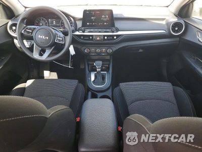 Zdjęcie 8 z 13 samochodu: 2024 KIA FORTE LXS VIN:3KPF24AD2RE839925 - miniatura