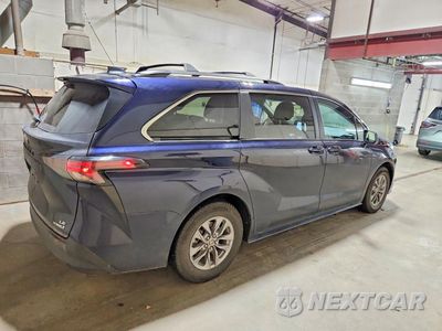 Trzecie zdjęcie samochodu z tyłu: 2024 TOYOTA SIENNA LE VIN:5TDKSKFC0RS122870 - miniatura