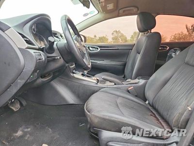 Zdjęcie 7 z 12 samochodu: 2019 NISSAN SENTRA SV VIN:3N1AB7AP3KY244076 - miniatura